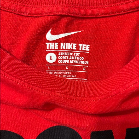 NWOT Nike Red Athletic Tee size Large - Picture 2 of 2